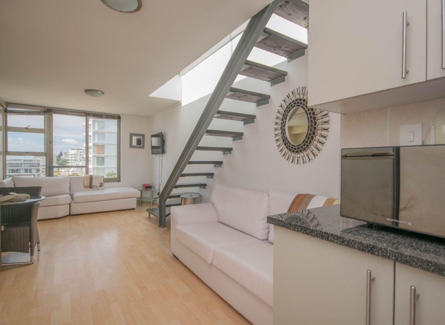 To Let 1 Bedroom Property for Rent in Sea Point Western Cape